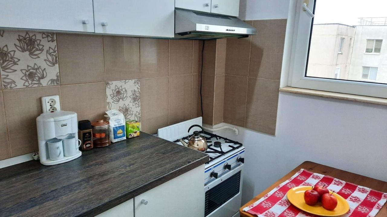 Lovely 1 Bedroom With Free Street Parking Apartment